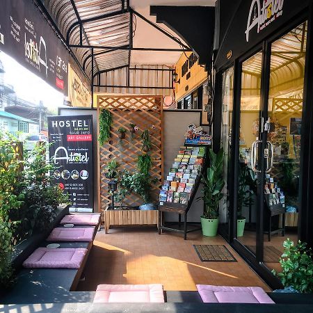 Artistel (Adults Only) Hostel Чиангмай Екстериор снимка