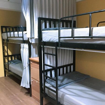 Artistel (Adults Only) Hostel Чиангмай Екстериор снимка