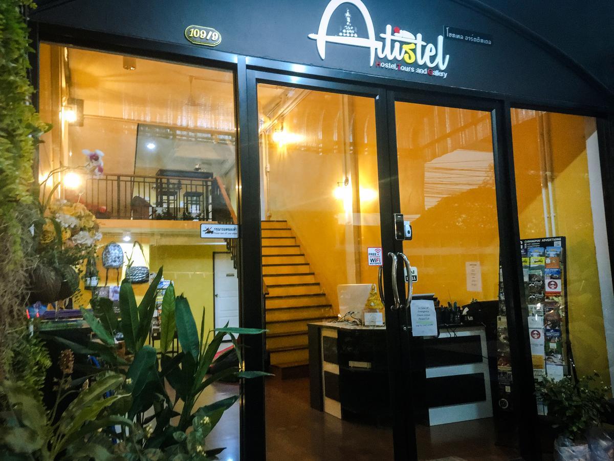 Artistel (Adults Only) Hostel Чиангмай Екстериор снимка