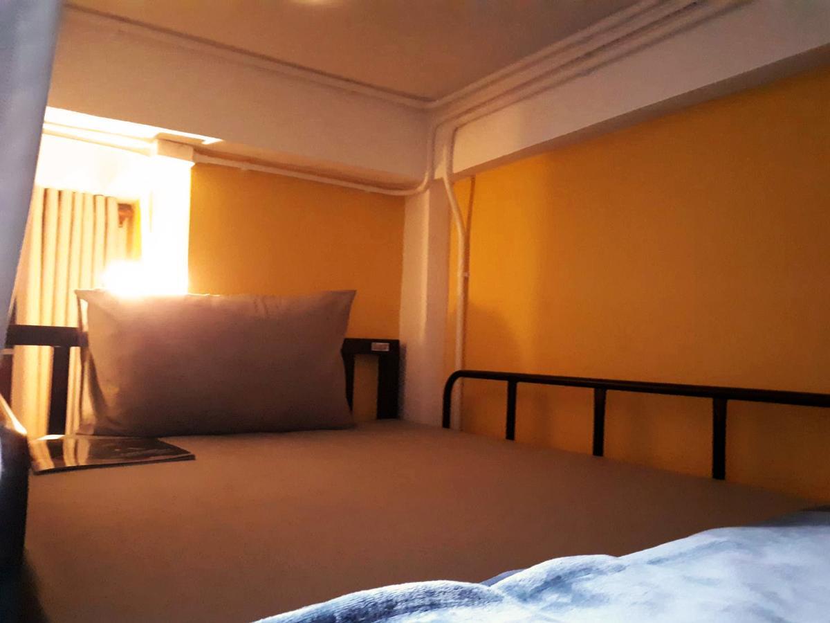 Artistel (Adults Only) Hostel Чиангмай Екстериор снимка